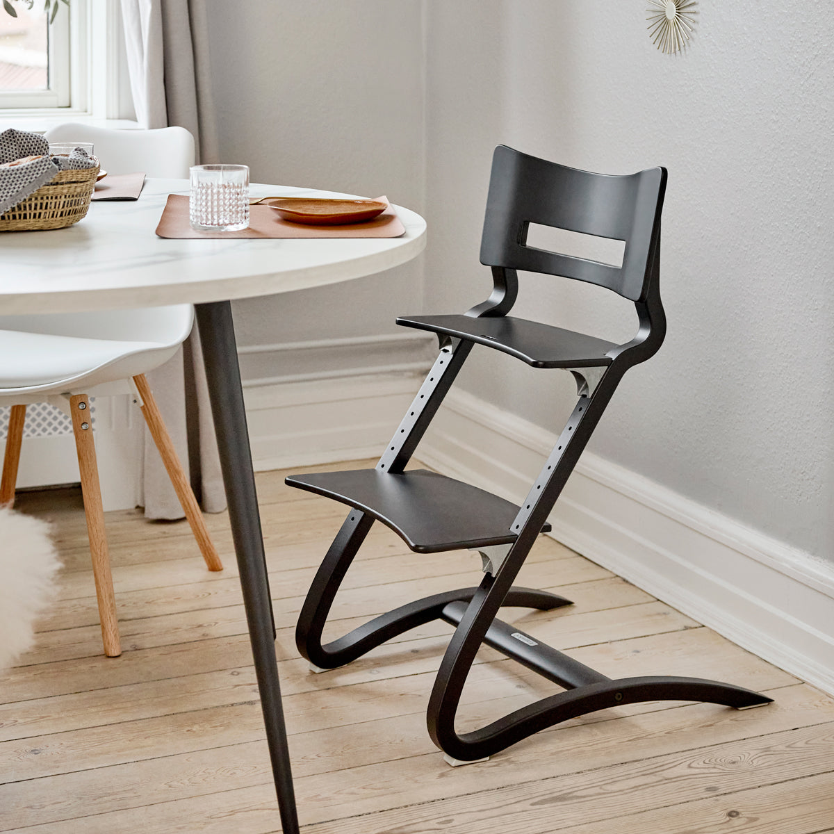 Shop the Classic High Chair in Black by Leander Urban Avenue