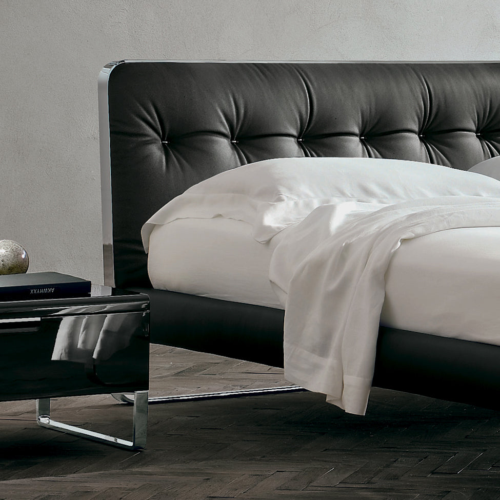 Blade Leather Bed | Urban Avenue