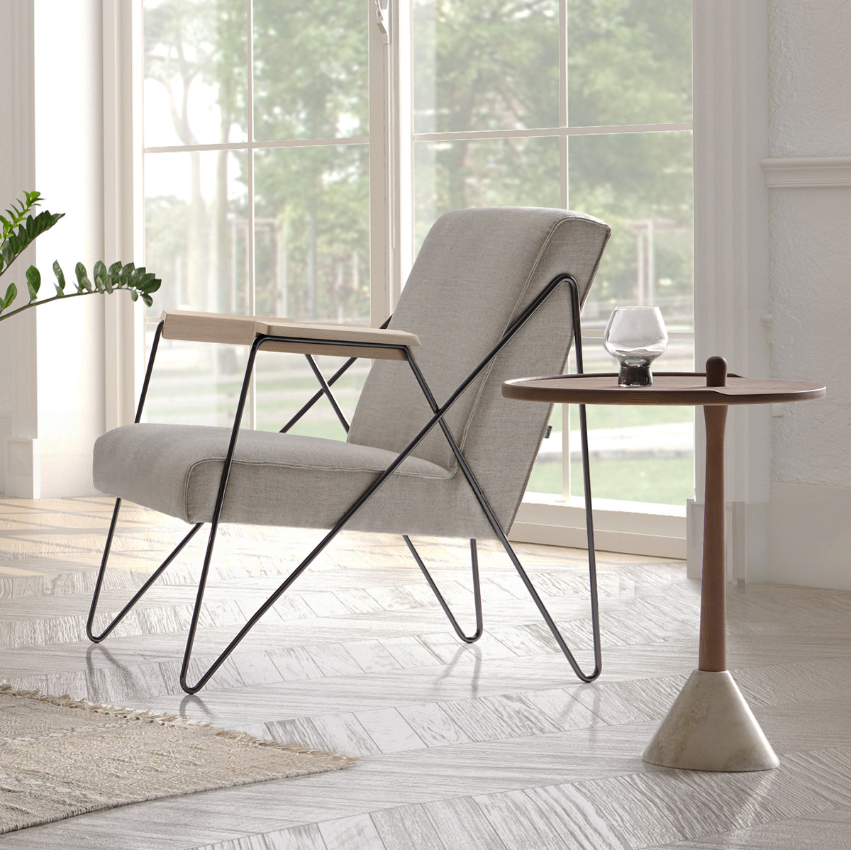 Hera side outlet table