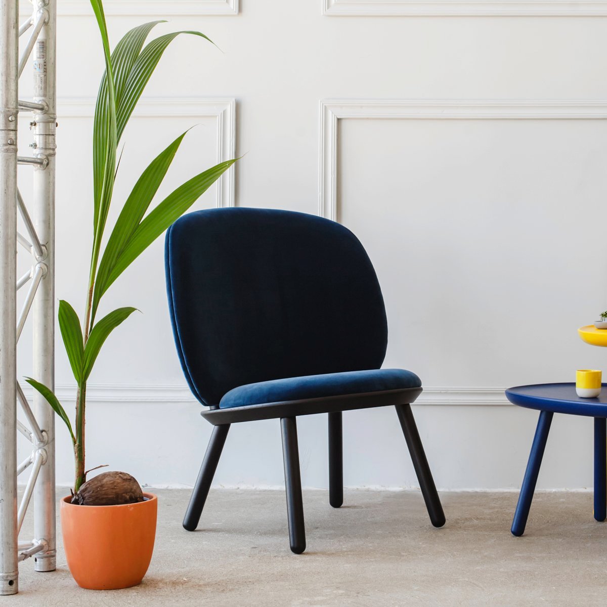 Naïve Lounge Chair | Urban Avenue