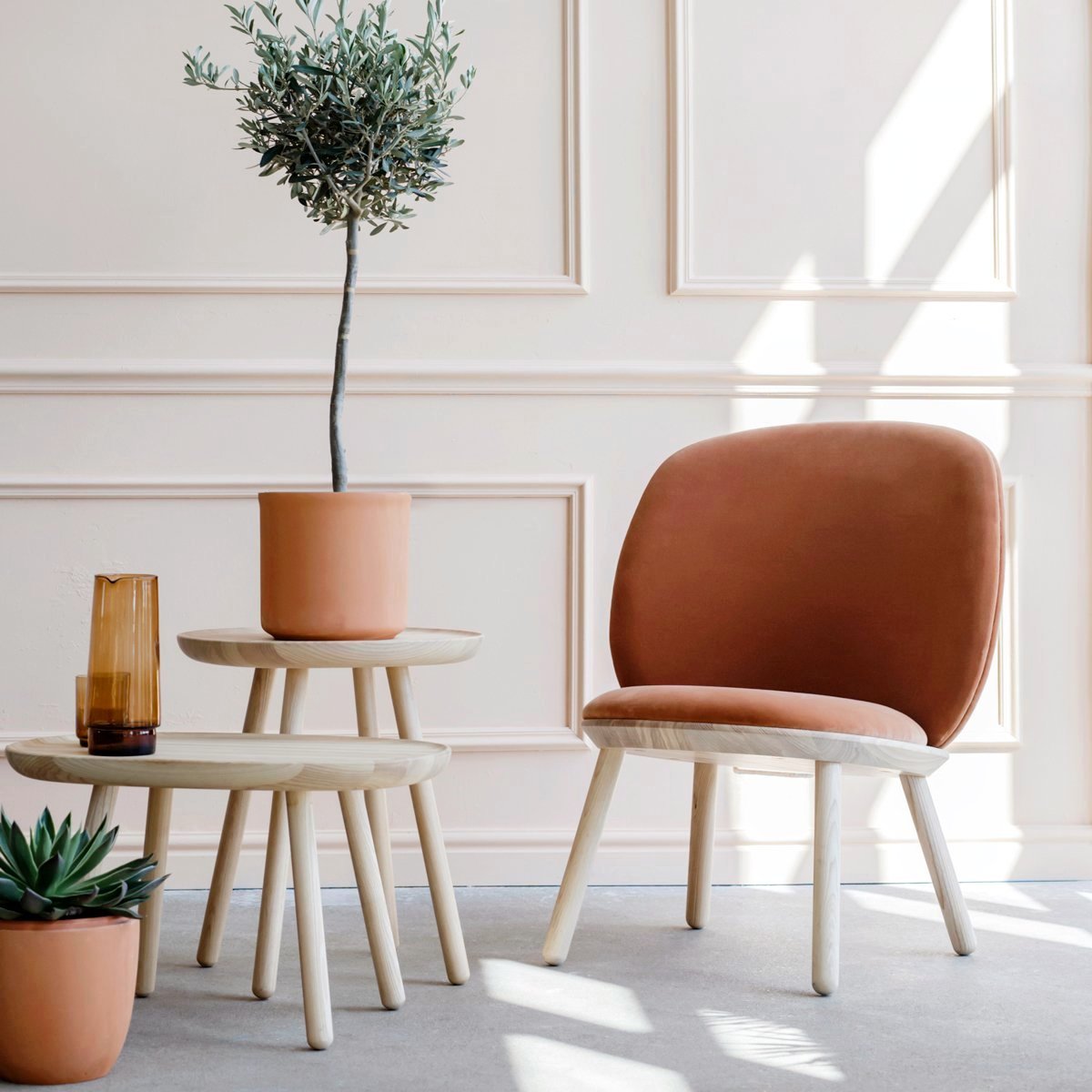 Naïve Lounge Chair | Urban Avenue