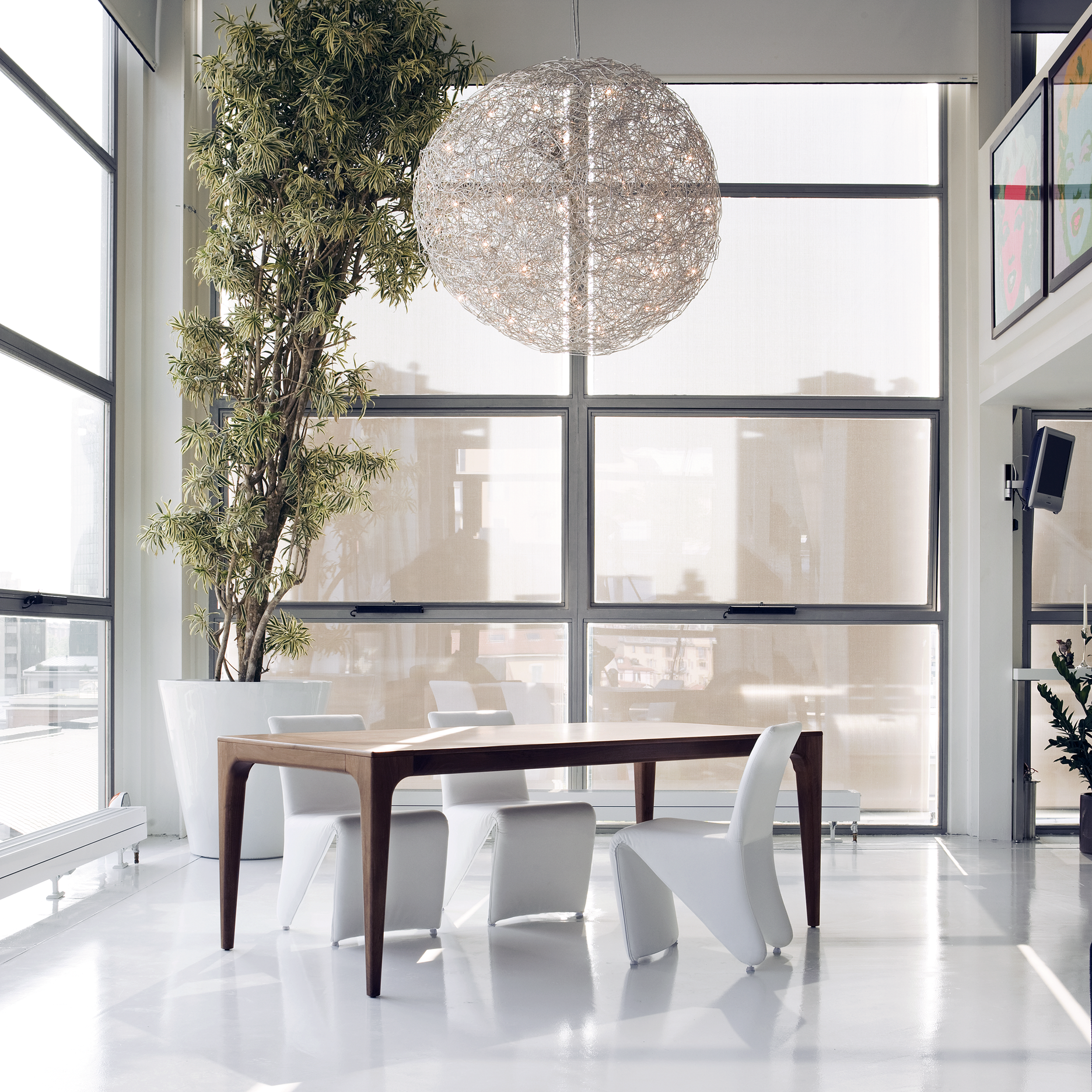 Urban modern dining online room