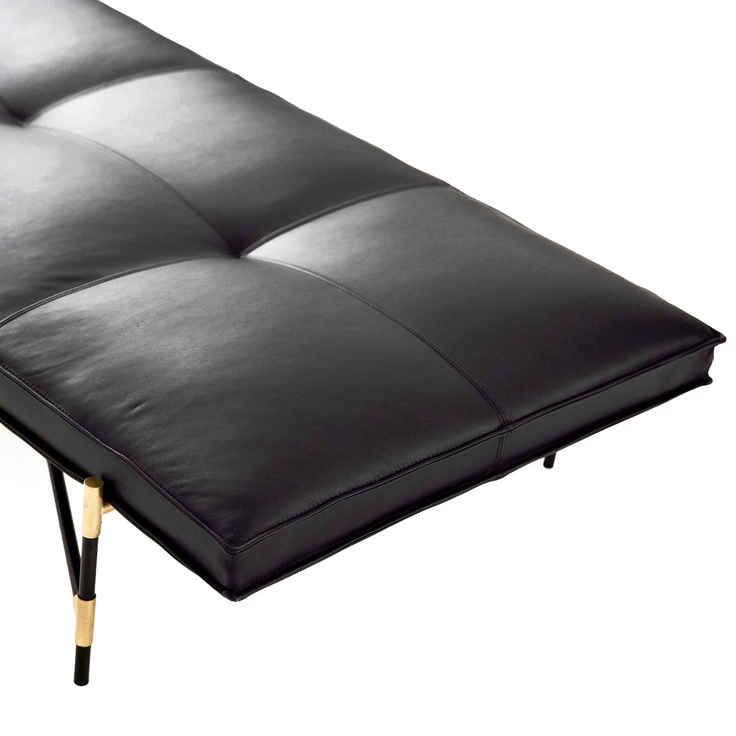 HANDVÄRK Daybed in Leather | Urban Avenue